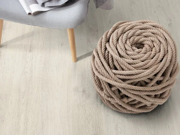 Ламинат Egger PRO 8/33 4V Дуб Кортина белый EPL034 в Волгограде